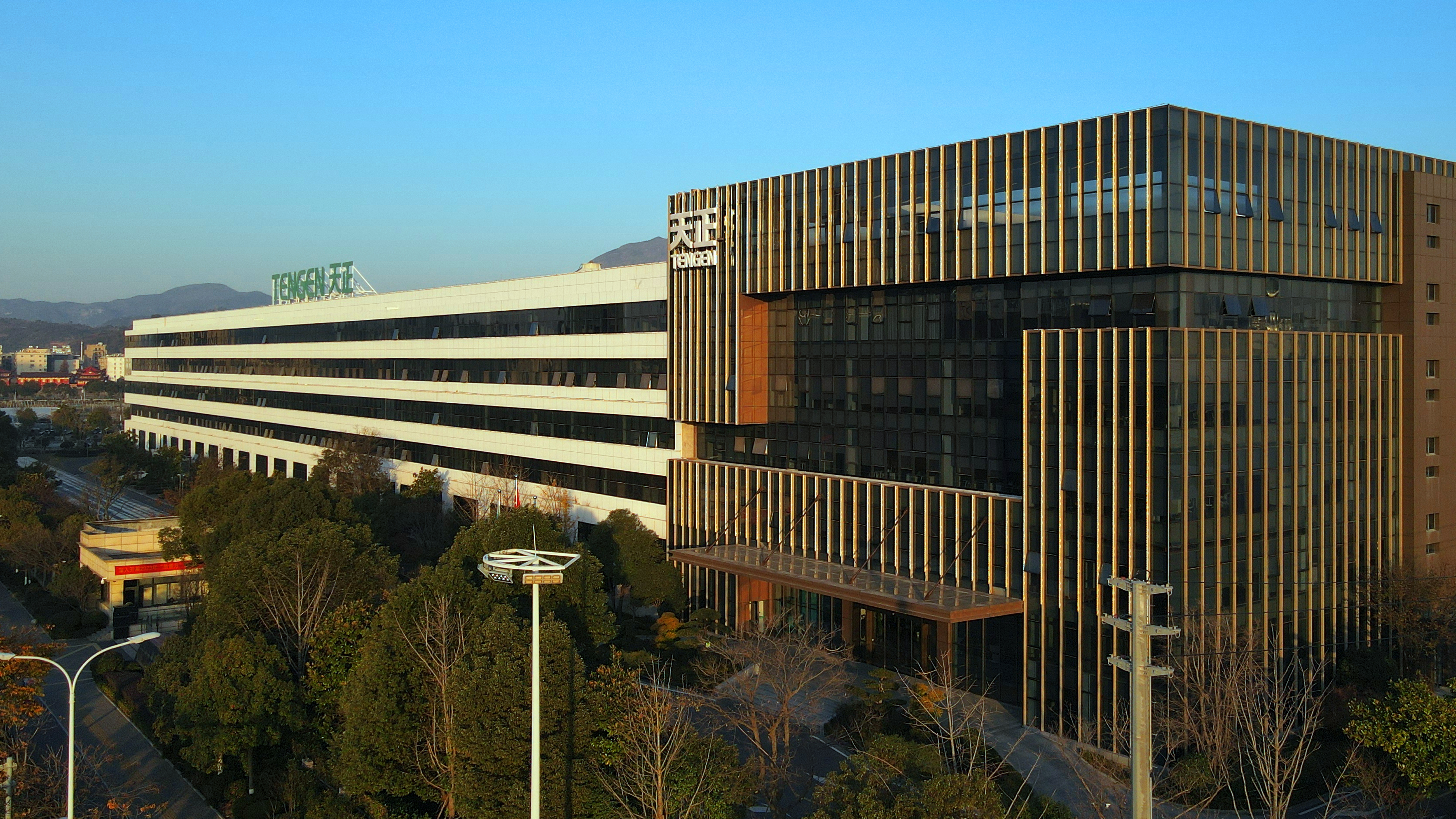 位列榜首！南宫28相信品牌的力量链接获评“最美工厂”荣誉